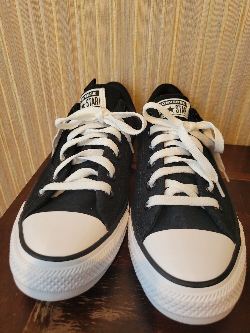 Converse Black and White Athletic Shoes Women's Size 9 NWOT